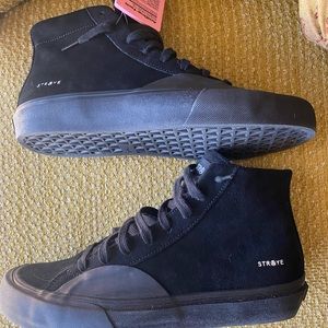 NWT. Straye Hi Top Skate/Street Shoe. 10.5M. Black suede with black sole.